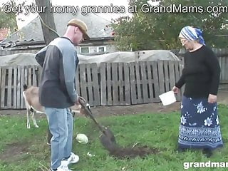 Elder farmer wifey takes the firm shaft in the backyard